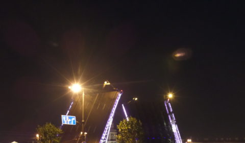 Развод Дворцового моста